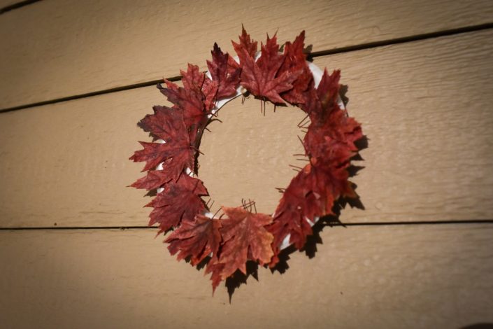 4 crafts with leaves by Vong Hamilton for Hike it Baby