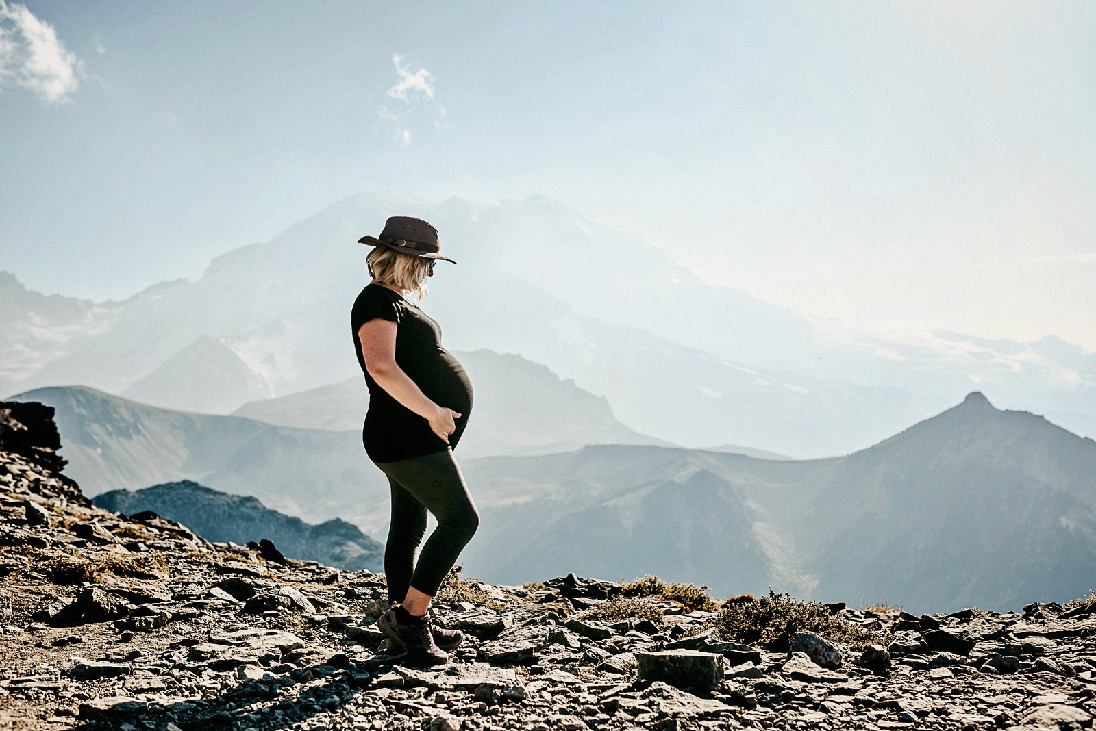 How to keep hiking throughout your pregnancy by Vong Hamilton for Hike it Baby