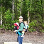 Tandem Babywearing on Trail - Tips and Tricks (4)