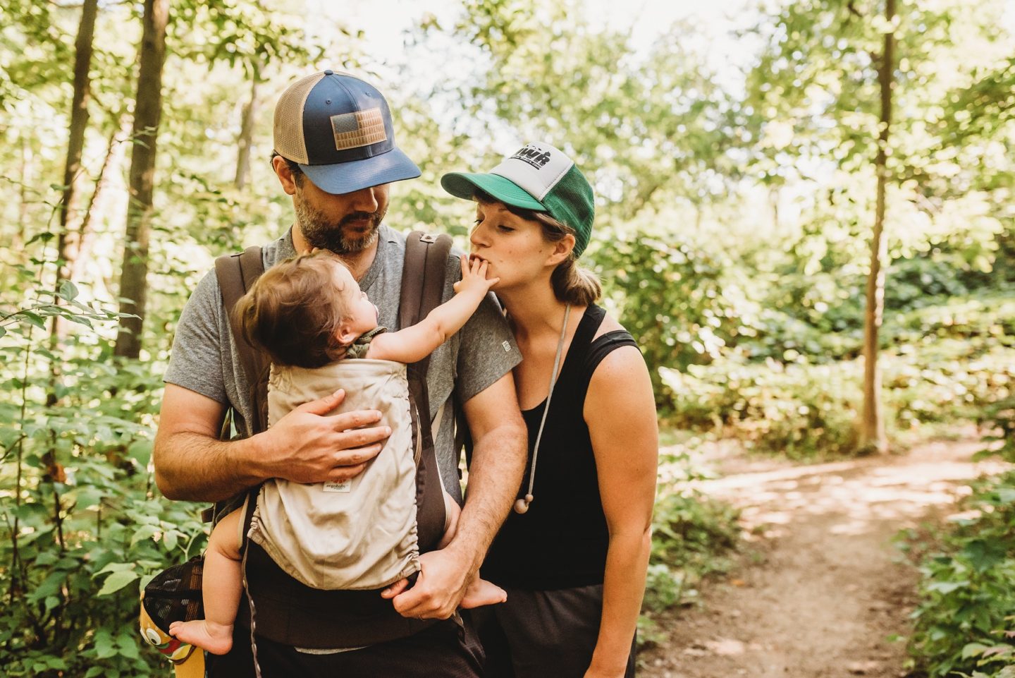 How babywearing benefits you and your child by Rebecca Hosley for Hike it Baby