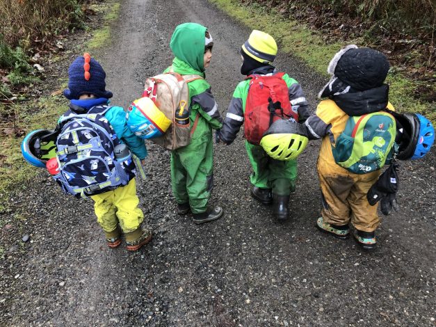 Learning in nature: the benefits of forest school by Rebecca Hosley for Hike it Baby