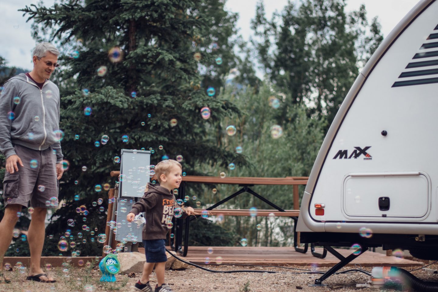 Helpful camping hacks for camping with kids by Vong Hamilton for Hike it Baby