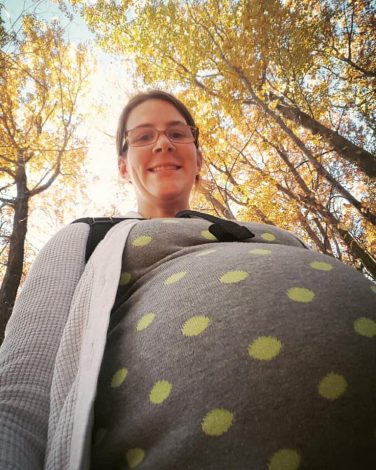 How to keep hiking throughout your pregnancy by Vong Hamilton for Hike it Baby