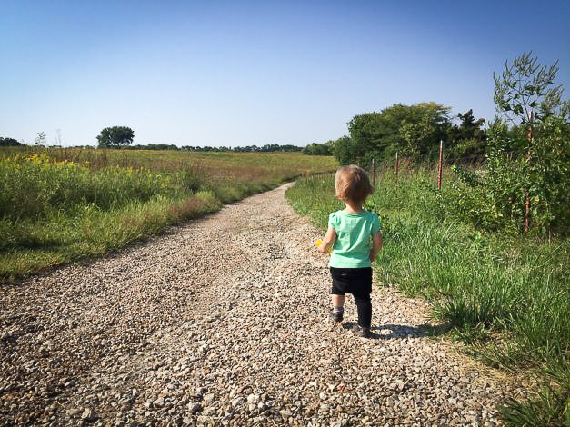 5 Kid-friendly hikes in Kansas for young children by Vong Hamilton for Hike it Baby