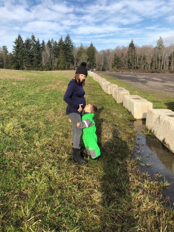How to keep hiking throughout your pregnancy by Vong Hamilton for Hike it Baby