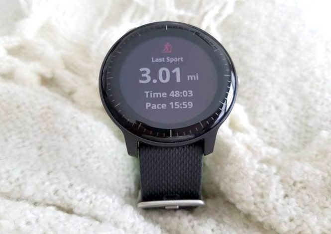 Fitness Trackers: Finding the right one for you by Hike it Baby