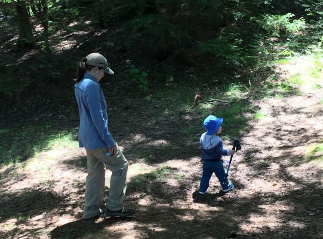 9 Tips for Successful Day Hikes with young children by Becca Hosley for Hike it Baby