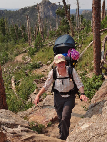 Hard-framed carrier: improve the quality of your hike by Jessica Featherstone for Hike it Baby