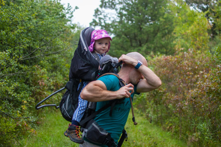 Hard-framed carrier: improve the quality of your hike by Jessica Featherstone for Hike it Baby
